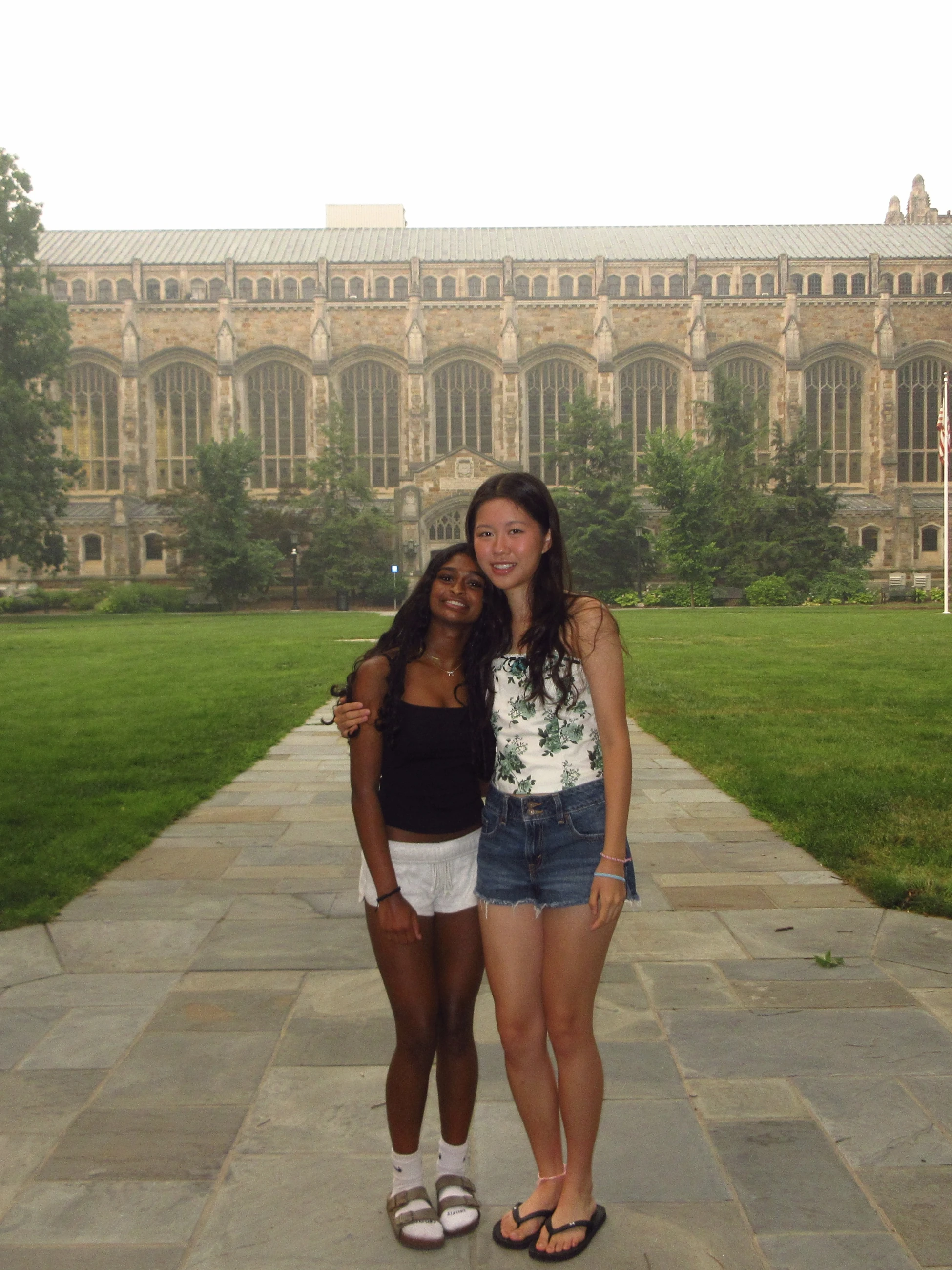 Summer study / campus with a friend